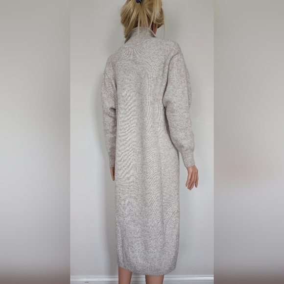 H&M SWEATER DRESS - Picture 8 of 9